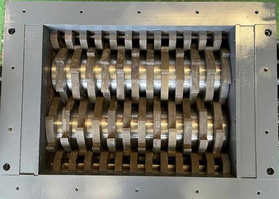 Easy Maintenance Safe Twin Shaft Shredder Machine / Waste Shredder Machine For Recycling