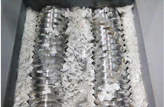 Multi Purpose Dual Axis Plastic PET Bottle Crusher Machine / Waste Recycling Crusher